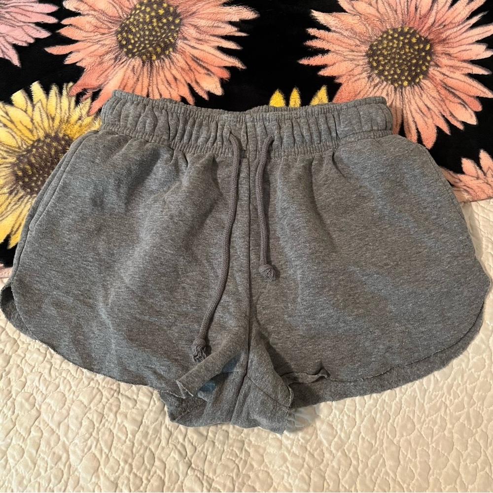 Grey drawstring shorts